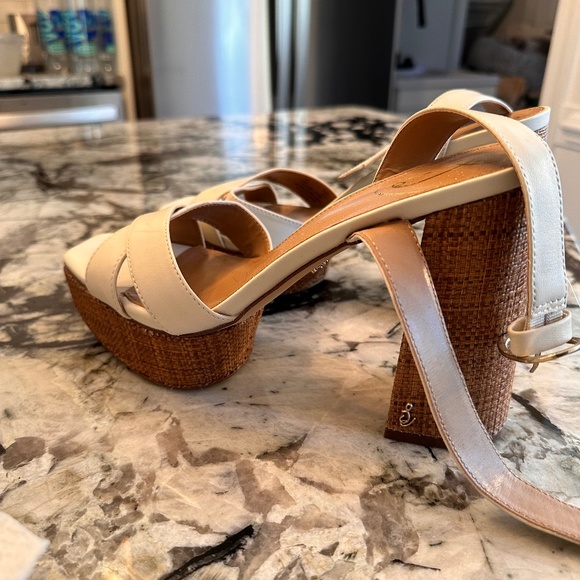 Sam Edleman Item Nolita Platform Sandal Color: Modern Ivory Leather - Picture 2 of 5